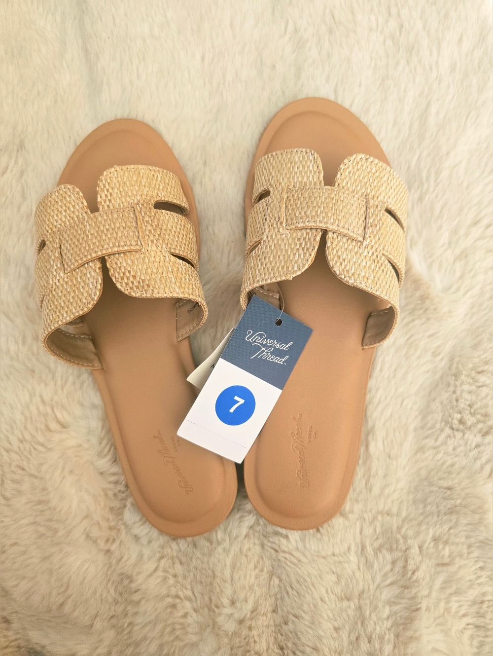 NWT! Universal Thread, Carla Sandals with Memory Foam Insole, Tan, Size 7 - Picture 7 of 13